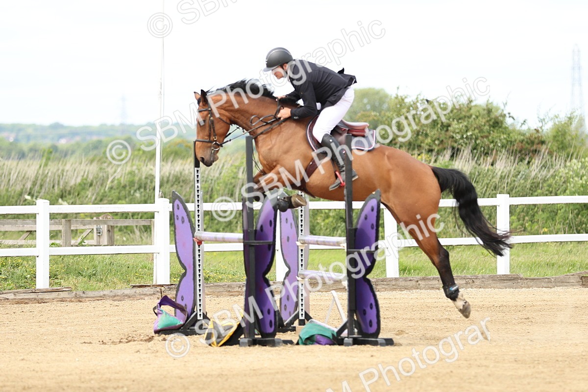 SBM_000883 - Class 4 - Senior Newcomers - 1.10m