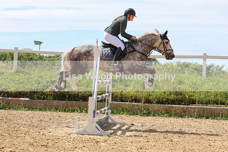 3E7A7402 - Class 8: Senior Newcomers/1.10m open