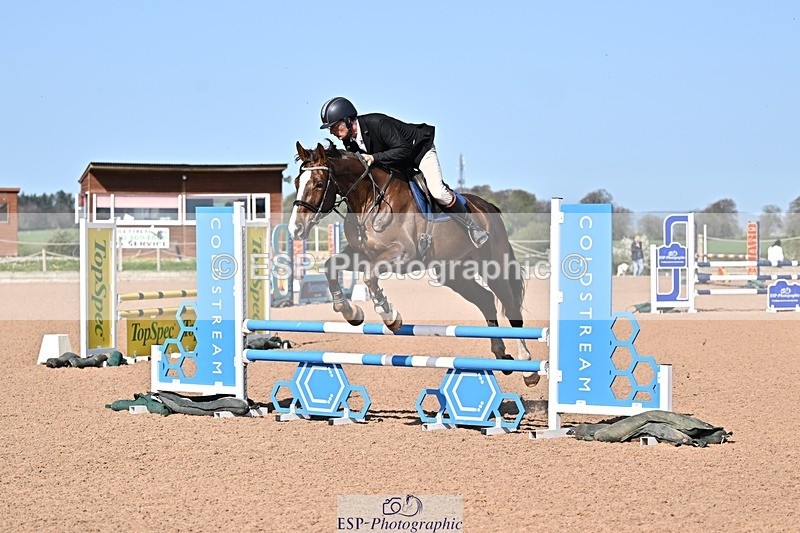 260408-103549-00191 - Cls 2 British Novice and 90cm