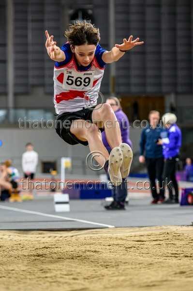 AgeInd25SAT-918432 - Field Male