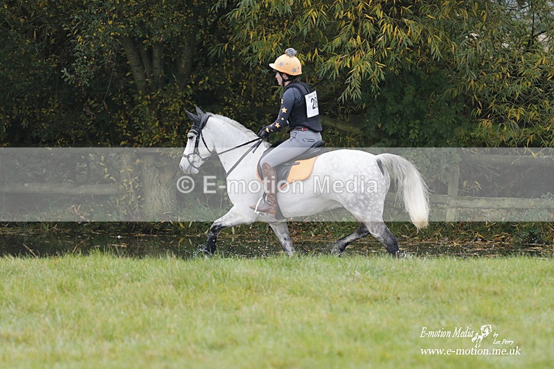 WWHT 171021 0612 - Novice Restricted (0.80m)  17/10/21