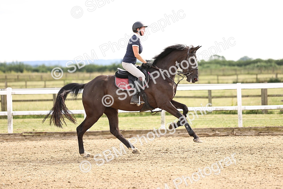 SBM_002314 - Class 18 - Ariat Senior British Novice- 90cm Open