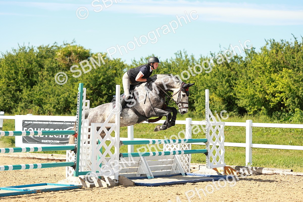 SBM_002836 - Class 4 - Senior Newcomers - 1.10m