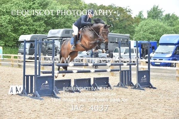 JAC_4037 - CLASS 4 - SAT -Senior Newcomers/ 1.10m Open
