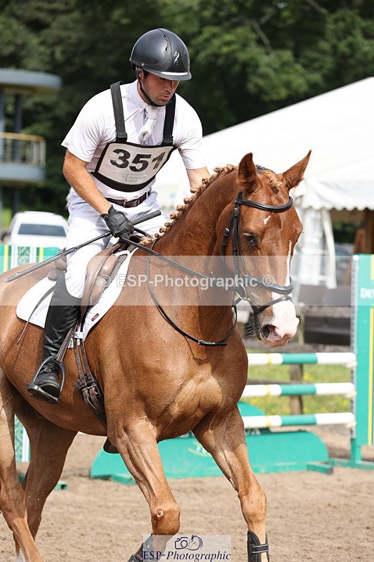 240804-102754-11076 - 351-Rupert_Batting-COOMBELAND_CEVIN