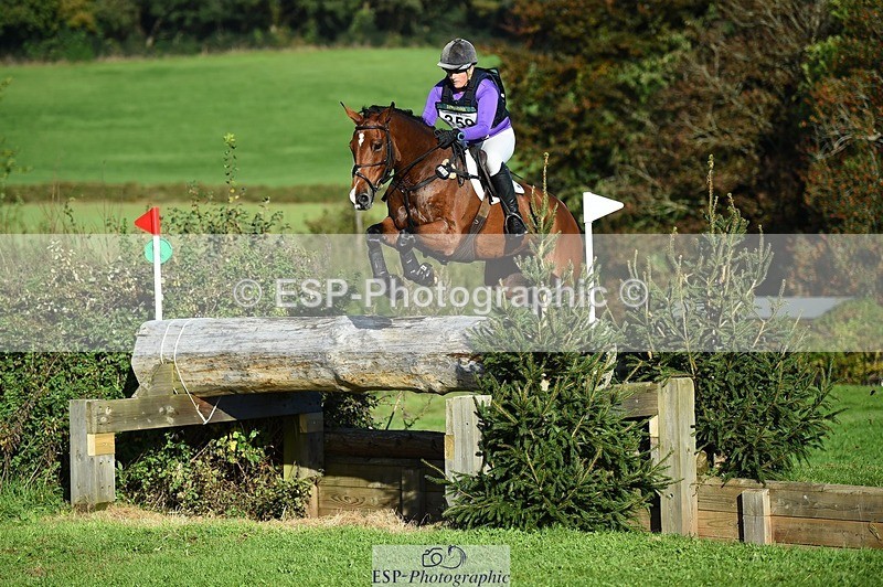 231022-152912-30389 - 359-ROSSDARRAGH.NERO-Charlotte.Rowe-XC