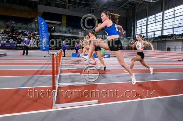 AgeInd25SUN-923278 - Track Female Set One