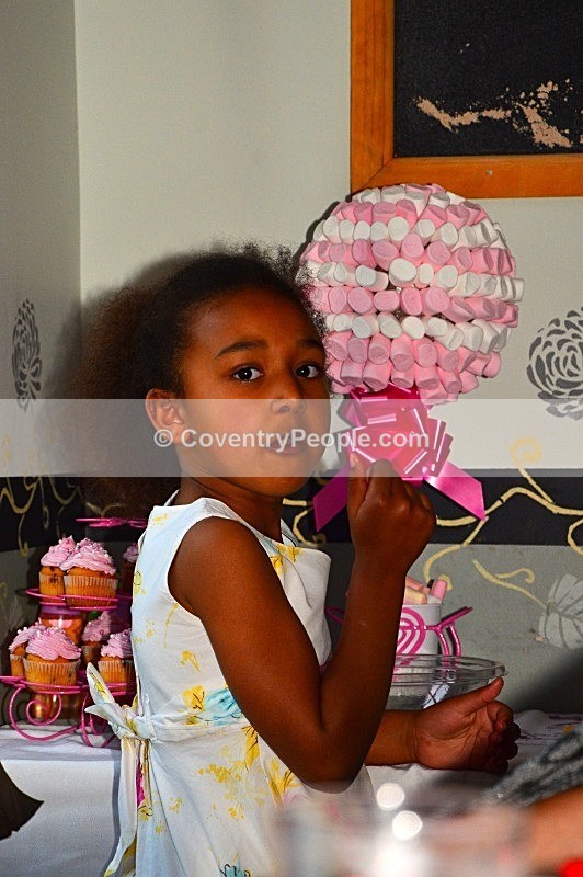 POP_2943 - Poppy Louise