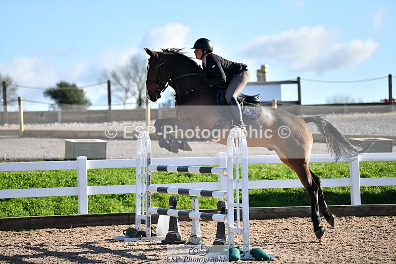 231110A-131556-00497 - Cls 5 Newcomers & 1.10m Open