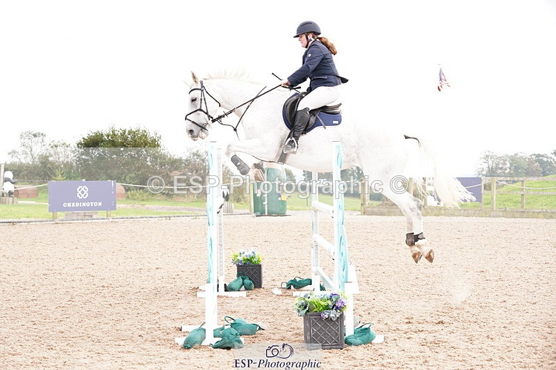 241004A-144426-00789 - Fri 04 Snr Fox & 1.20m Open