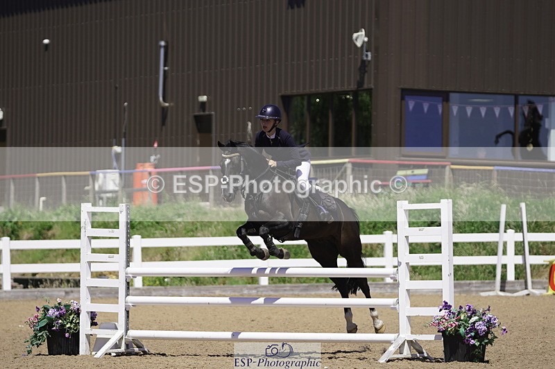 230624A-142724-01857 - Cls 25 Pony Newcomers & 1m Open