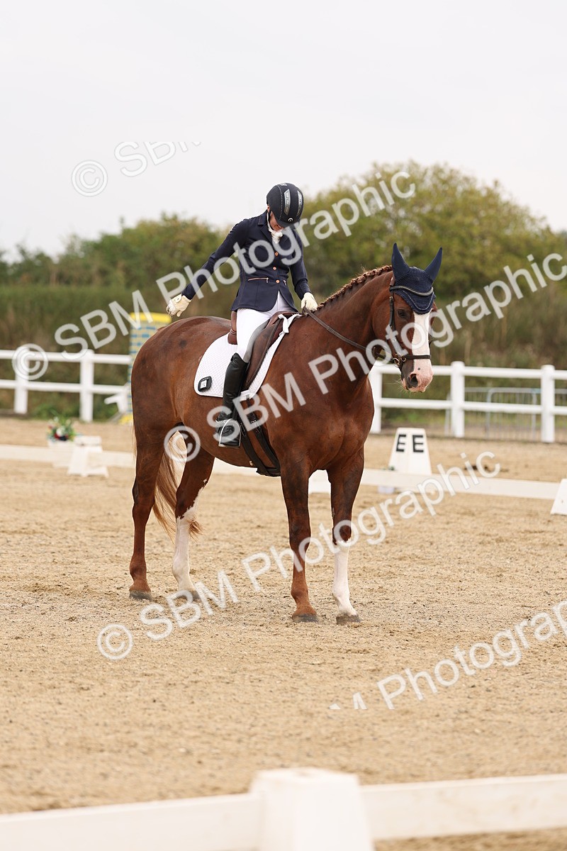 SBM_01655 - Class 9 - Novice 27 Champs