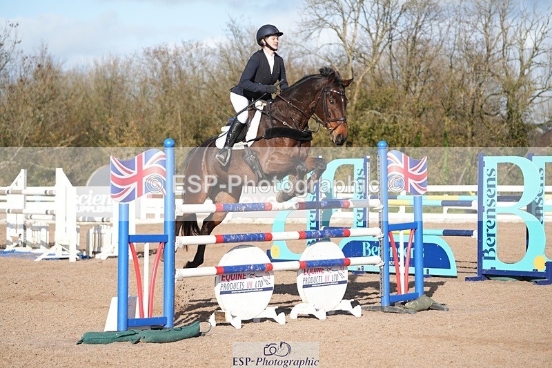 251108-124534-02564 - Cls 13 Foxhunter and 1.20m Open