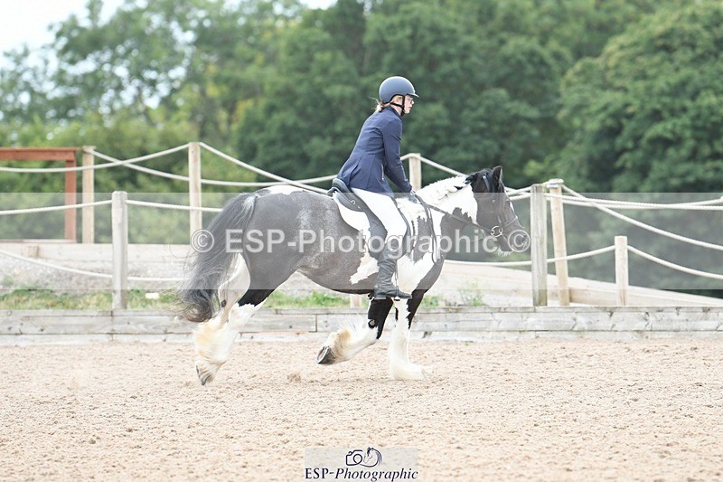 250807-104006-00246 - 80cm Round 1