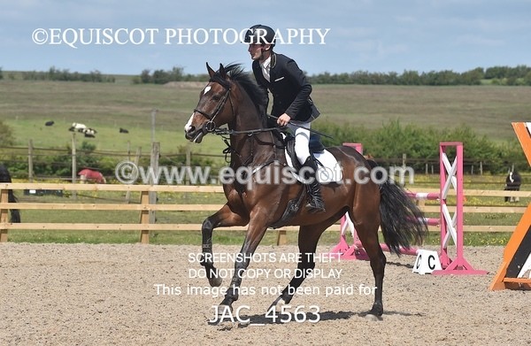 JAC_4563 - CLASS 6 Senior Newcomers/ 1.10m Open