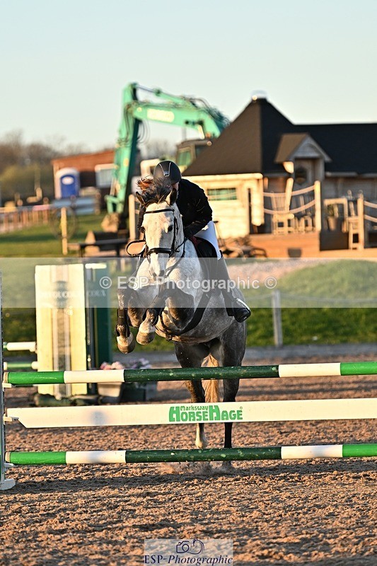 250401-191504-00945 - 90cm Classes