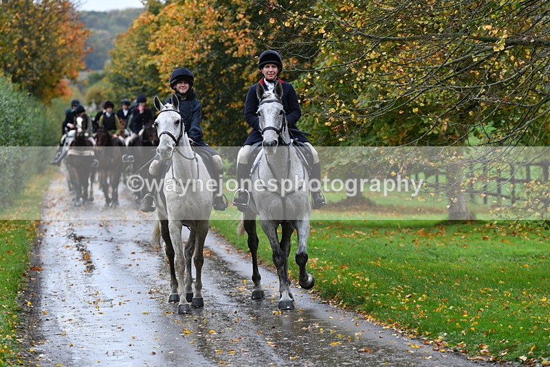 WJ5_6204 - B&B walk back for Hunt Tea !
