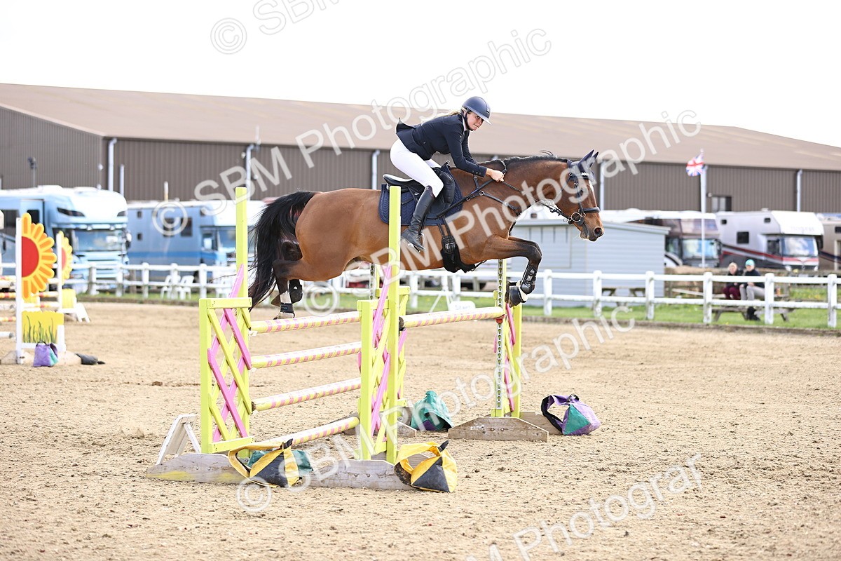 SBM_004047 - Class 17 - Senior Newcomers - 1.10m