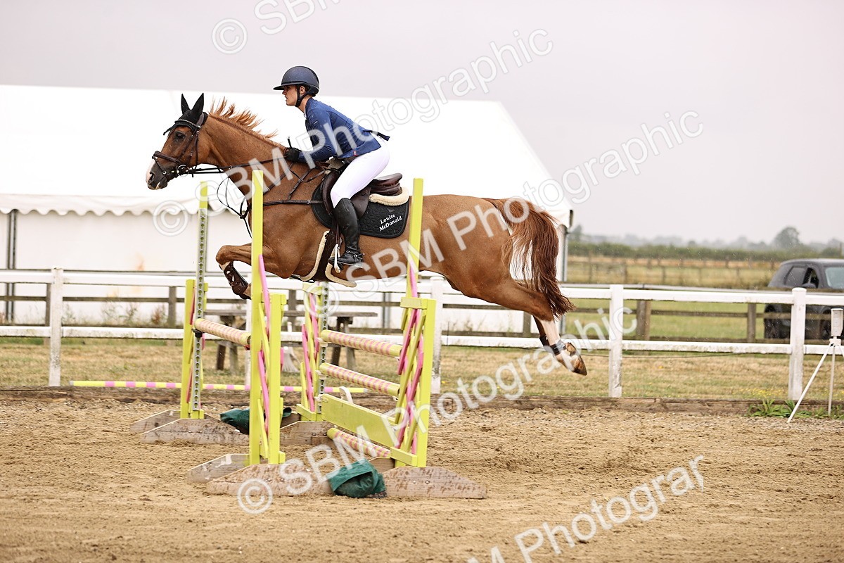 SBM_026549 - Class 12 - Amateur Championship Qualifier 1.05m