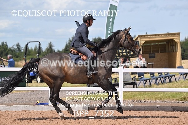BPP_7352 - CLASS 14 FRI Nupafeeds Senior Dicovery/1m open