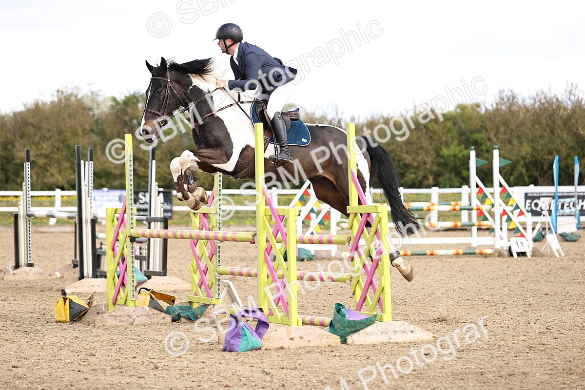SBM_003343 - Class 16 - Senior Discovery - 1.00m