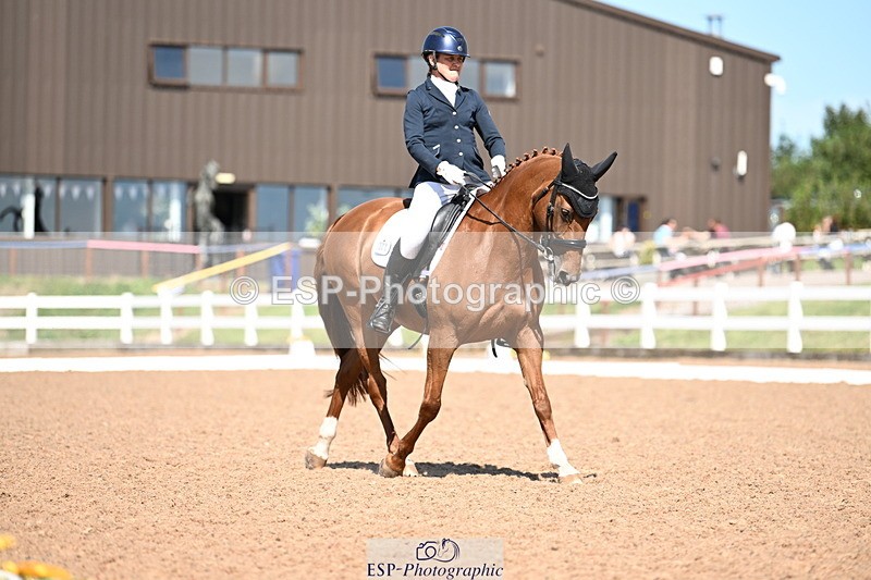 240816A-142733-05602 - 300-Andrea.Kennedy-Ricardo.Red