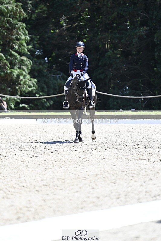 250522A-141511-04320 - D-409-Kirsty.Chabert-HERALDIKS.GIRL.OPPOSITION