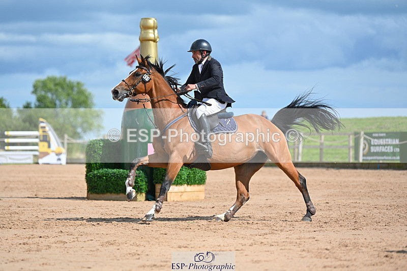 230721A-160427-07595 - Cls 10, 2 Star Big 1.45m Start to break