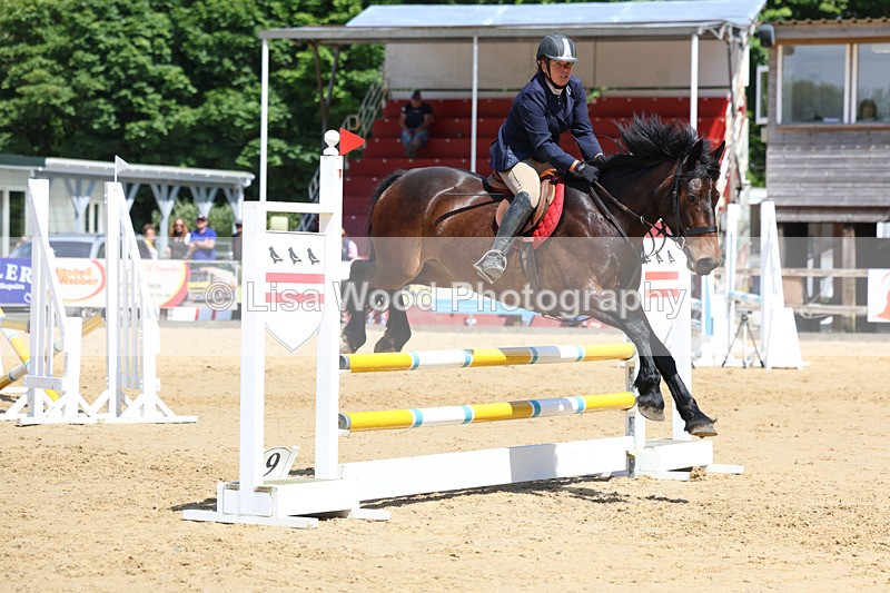 3E7A9816 - Class 8: Senior 80cm