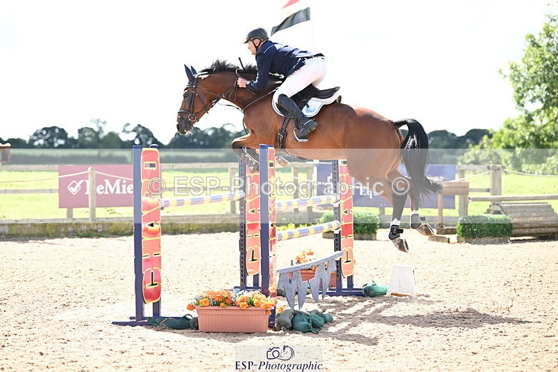 240913A-131024-04496 - Cls 15 Snr Foxhunter