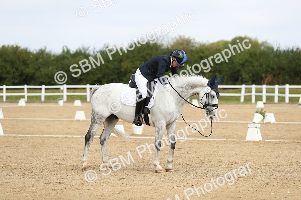 SBM_016419 - Class 13 - Novice 23 - 11.25-12.35