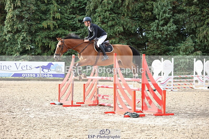 250831A-085900-08811 - Cls 40 Snr Newcomers