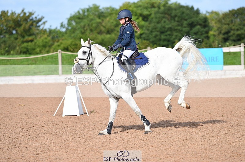 230716A-092152-01904 - Cls 32 Stepping Stones 128cm & 138cm