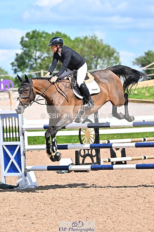240619A-161357-01167 - Cls 5 Snr Foxhunter and 1.20m Open