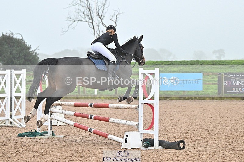 241103A-110132-06843 - SUN Cls 18 British Novice and 90cm Open