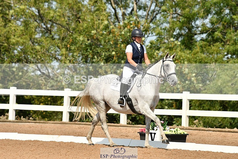 250817-120728-08776 - 099-Essie.BarkerBloody.Nora