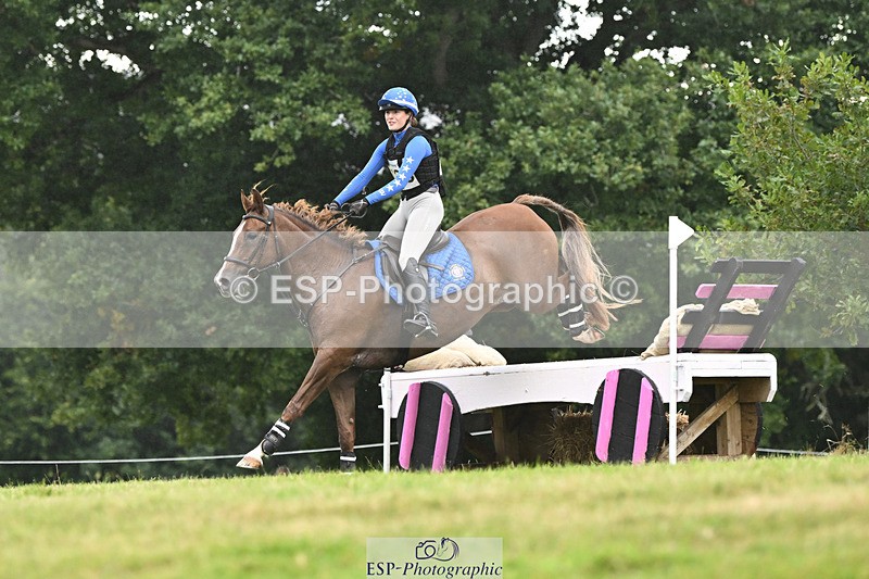 240825X-164914-37360 - 80cm XC 16.30 to 17.30