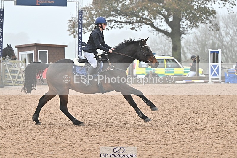 241103A-111755-06980 - SUN Cls 18 British Novice and 90cm Open