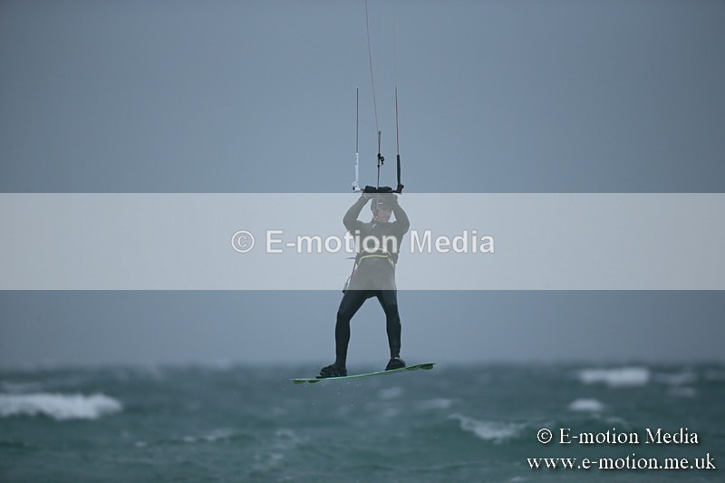 KS 030413-100 - Kite Surfing