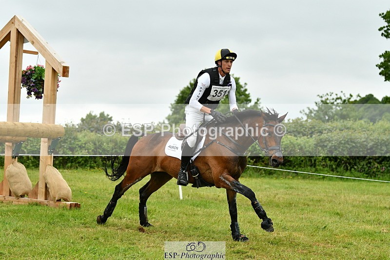 250524A-124900-10453 - B-351-Will.Rawlin-MACKENZY