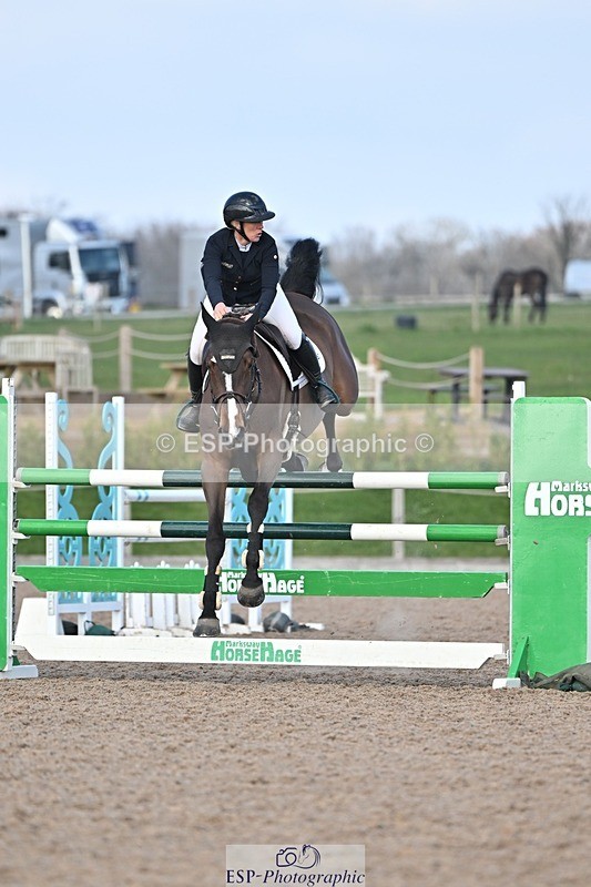 250326-144607-01242 - Cls 6 Foxhunter and 1.20m