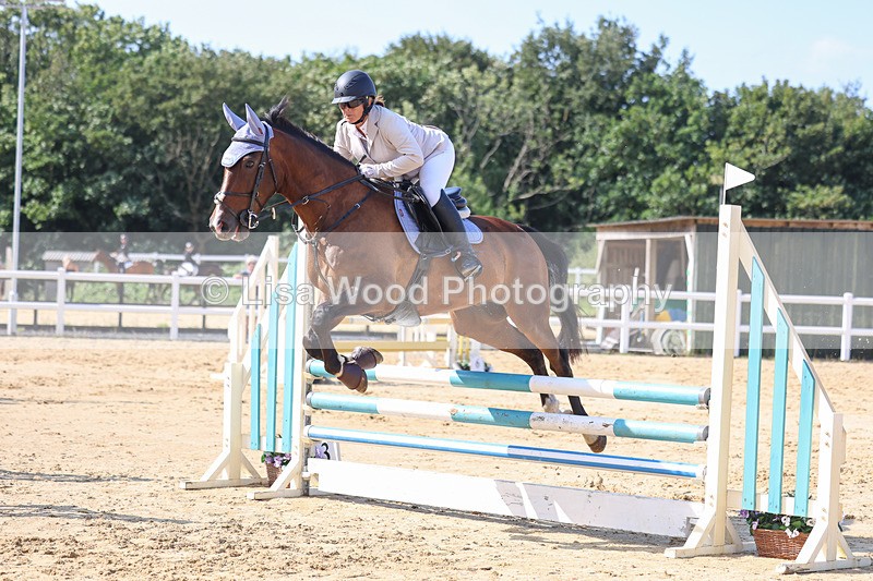 3E7A0515 - Class 4: Senior British Novice/90cm open