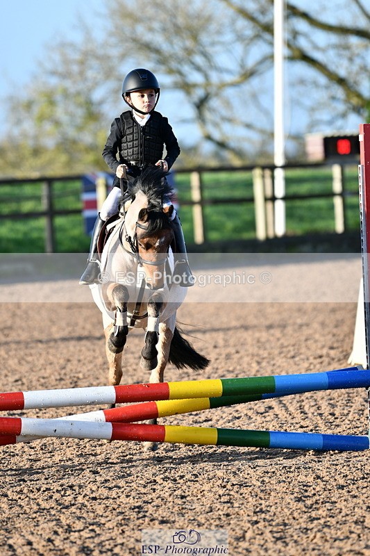 241026A-091048-00384 - SAT Cls 19 Clear Round 50cm