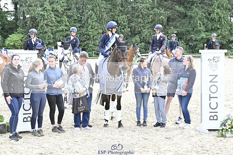 250525A-161434-18580 - Presentations Section C CCI 2 Star Long