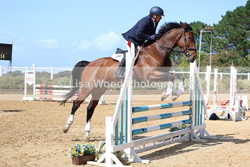 3E7A9378 - Class 9: Senior British Novice/90cm open