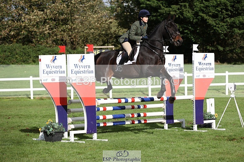231022-140621-28052 - 472-SIR.LARRY.II-Alice.Wharton-TrotUp+SJ