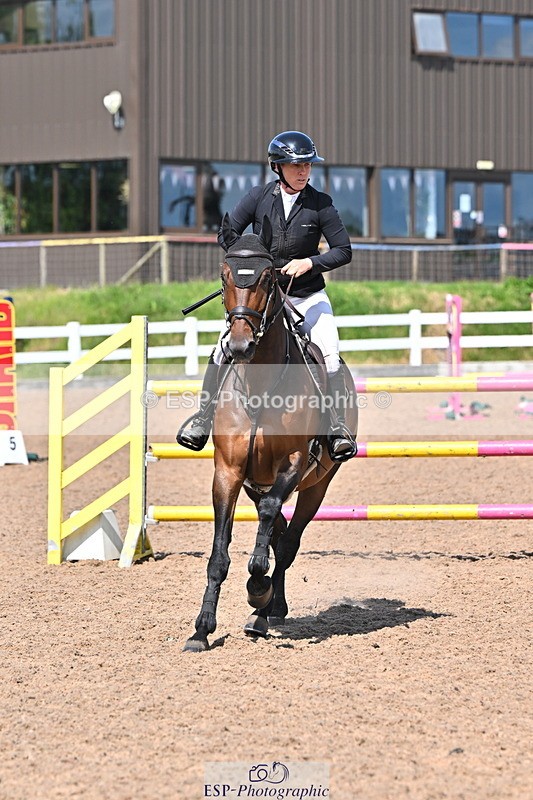 240619A-155348-01031 - Cls 5 Snr Foxhunter and 1.20m Open