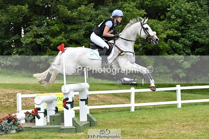 230528-142206-17847 - 475-GLADSTONE_II-Ginny_Thomasen-XC