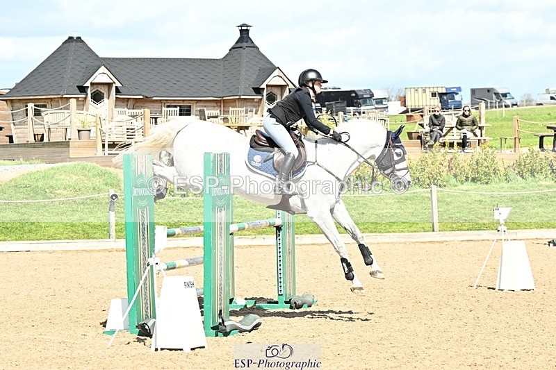 250416-133713-01157 - Cls 4 Newcomers and 1.10m