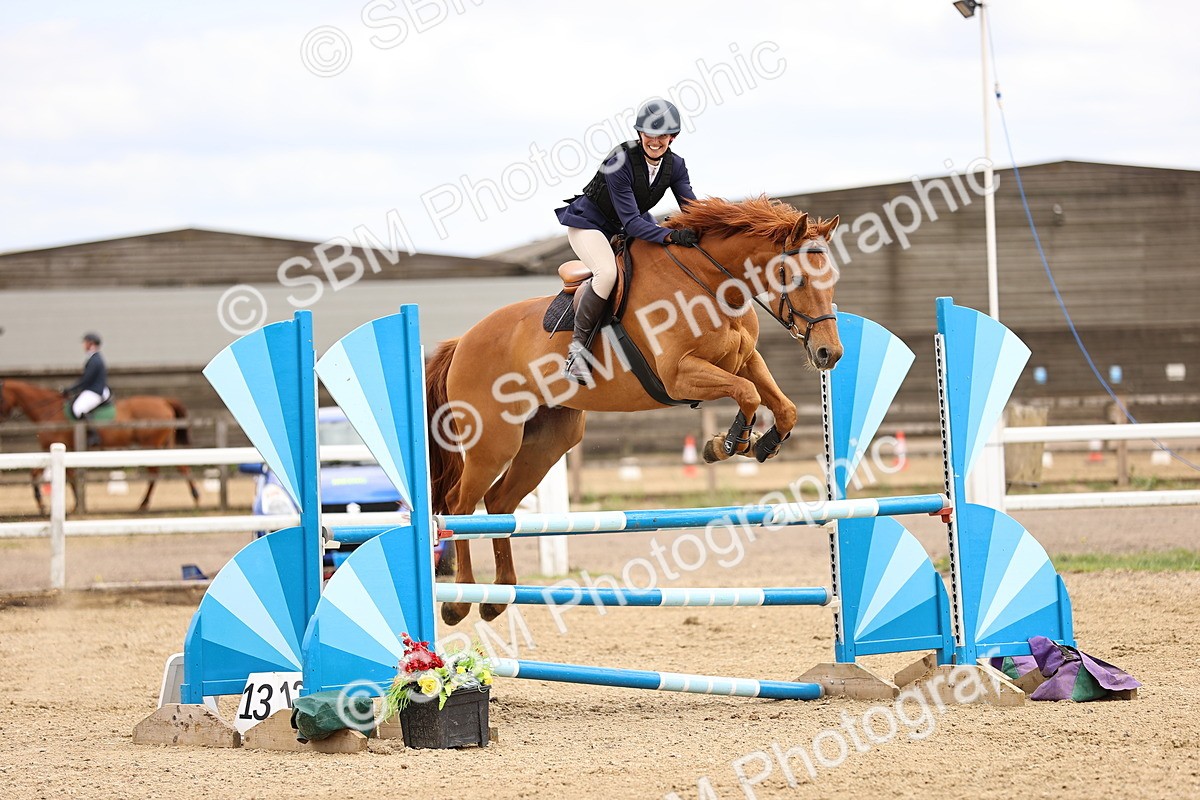 SBM_000437 - Class 4 - 1m showjumping